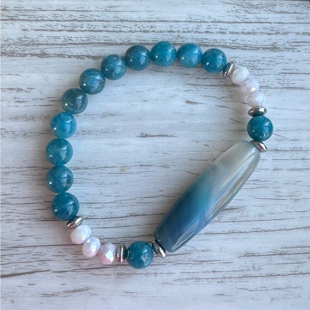 Elegant Blue and White Beaded gemstone Bracelet